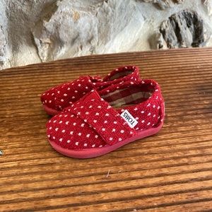 Toms Tiny Classics Red Dot - Size 3